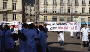 Les étudiants en médecine se mobilisent à Nantes