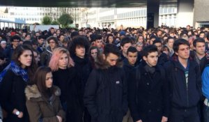 Charlie Hebdo : Plus d'un millier de lycéens rassemblés à Dupuy-de-Lôme