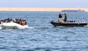 Migrants : l'UE lance son opération contre les passeurs en Méditerranée