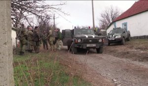 Ukraine: des combattants loyalistes près de Donetsk