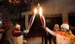 JO de Sotchi: la flamme olympique au pôle Nord