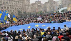 Ukraine : quatrième semaine de manifestation, Washington menace de sanctions