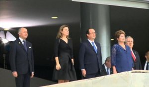 Brésil: Hollande accueilli au Palais présidentiel du Planalto