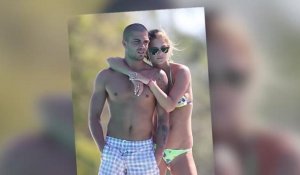 Nina Agdal en bikini à la Barbade avec son petit-ami Max George