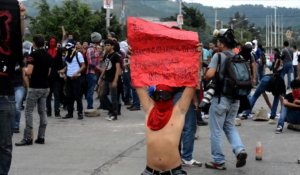 Honduras: des étudiants réclament la victoire de la gauche