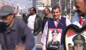 Egypte: des manifestants soutiennent l'armée