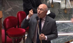 Chahuté à l'Assemblée, Michel Sapin défend le "chemin parcouru"