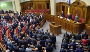 Démission du Premier ministre et abolition des lois anticontestation en Ukraine