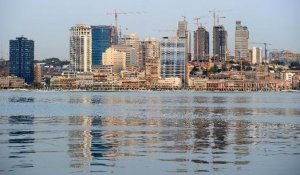Visite de Fabius à Luanda : la France veut sa part du "miracle" angolais