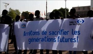 Niger: des centaines de personnes manifestent contre Areva