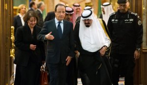 François Hollande en Arabie saoudite sur fond de crises au Moyen-Orient