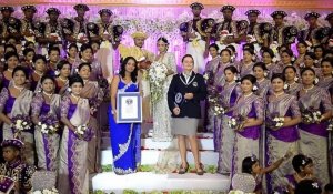 Sri Lanka: vive les mariés et leurs... 126 demoiselles d'honneur