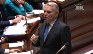 Assemblée: Ayrault défend la "légitimité" de Hollande