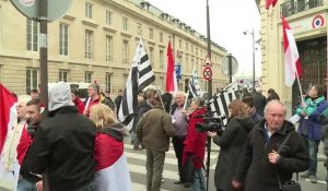 Des élus alsaciens dans la rue contre la réforme des régions