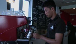 Birmanie: avide de nouveauté, la classe moyenne adopte les cafés
