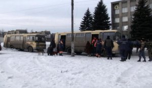Reportage : l'exode forcé des habitants de Debaltseve, dans l'est de l'Ukraine