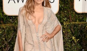 Jennifer Lopez... ou plutôt ses seins, affolent les Golden Globes !