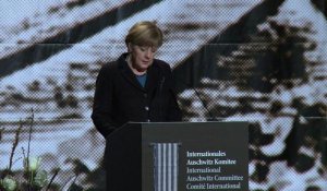 Berlin: Angela Merkel rend hommage aux rescapés d'Auschwitz