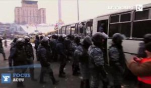 Ukraine : les policiers délogés par les manifestants