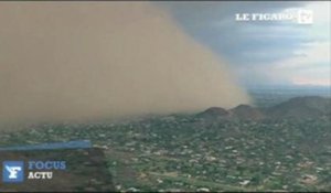 Etats-Unis : un nuage de poussière engloutit la région de Phoenix