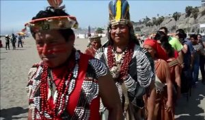 Amazonie: des ethnies indiennes manifestent pour leurs terres