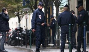 Attentats de Paris : quatre hommes mis en examen et écroués