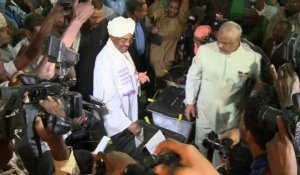 Soudan: le président Omar el-Béchir vote à Khartoum