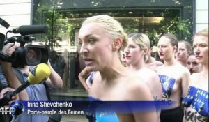 Européennes: les Femen manifestent contre le FN