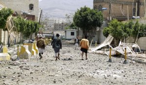 Des dépôts d'armes à Sanaa visés par les raids de la coalition saoudienne