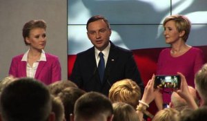 Pologne: le candidat conservateur en tête au 1er tour du vote