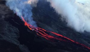 Piton de la Fournaise: les curieux affluent pour voir l'éruption