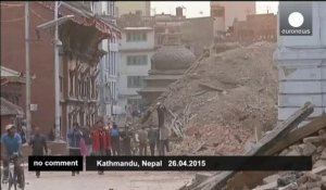 Des milliers de réfugiés dans les rues après le séisme meurtrier au Népal