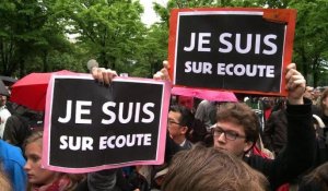 Projet de loi sur le renseignement: les opposants dans la rue