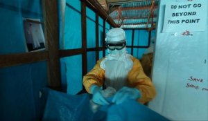 L'épidémie d'Ebola perturbe le trafic aérien et le foot