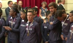 Athlétisme: Hollande reçoit l'équipe de France à l'Elysée