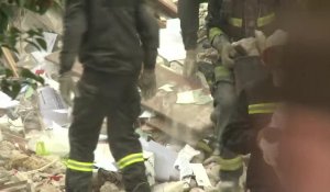 Rosny: 6 personnes "probablement" sous les décombres