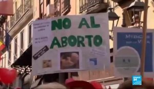 Droit à l'avortement : le gouvernement espagnol abandonne son projet de loi