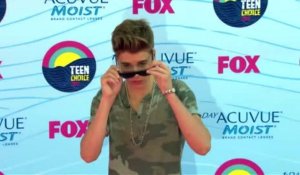 Une vidéo de Justin Bieber urinant dans un sceau fait surface