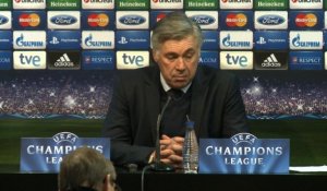Valence-PSG: Ancelotti n'a "pas compris" le rouge d'Ibra