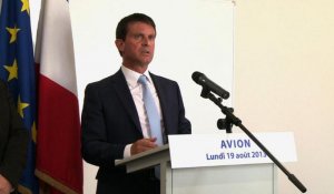 Manuel Valls à Avion vante "l'ordre républicain"