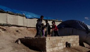 Syrie: au camp de Qah, des tentes de fortune pour passer l'hiver