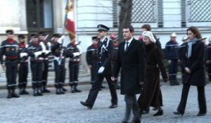 Valls rend hommage au préfet Erignac