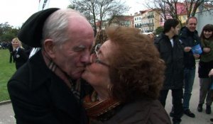 Le Portugal tente de battre le record du nombre de baisers