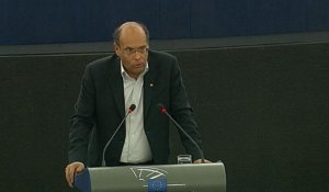 Tunisie: le président Marzouki dénonce l"odieux assassinat"