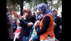 Attentat en Turquie: les victimes enterrées dans les larmes