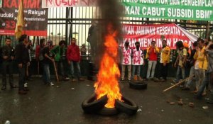 Indonésie: manifestation contre une hausse du prix de l'essence