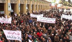 Des irakiens sunnites manifestent de nouveau à Bagdad