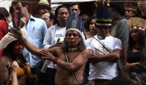 Les Indiens du Maracana font de la résistance