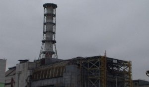 Un toit et un mur s'écroulent à Tchernobyl