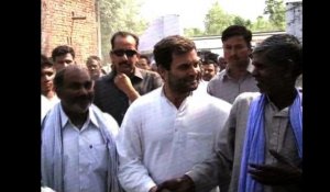 Elections en Inde: Rahul Gandhi et le candidat d'Aam Admi votent à Amethi